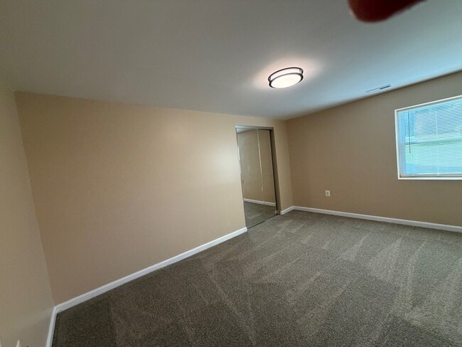 406 Schucks Rd