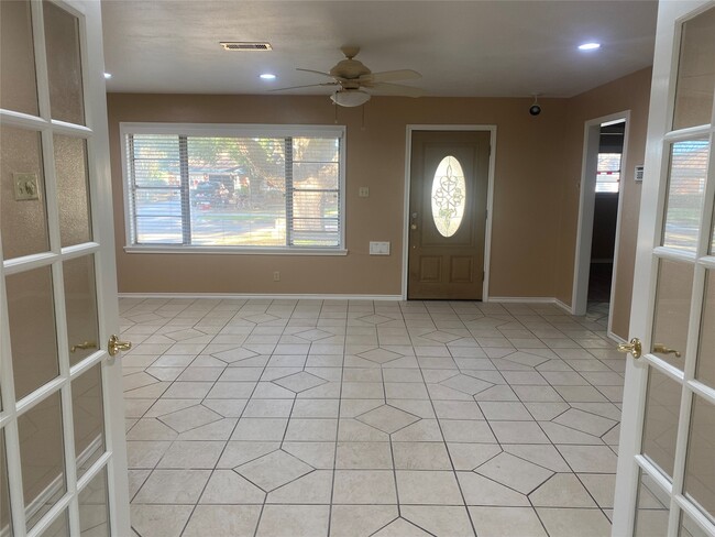 Photo - 7868 Broadview Dr