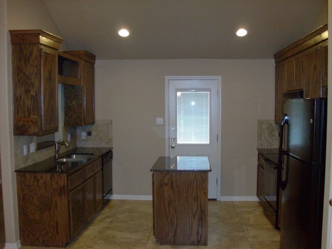 Photo - Gorgeous 2 bed/2 bath near Bunny Trail in ...
