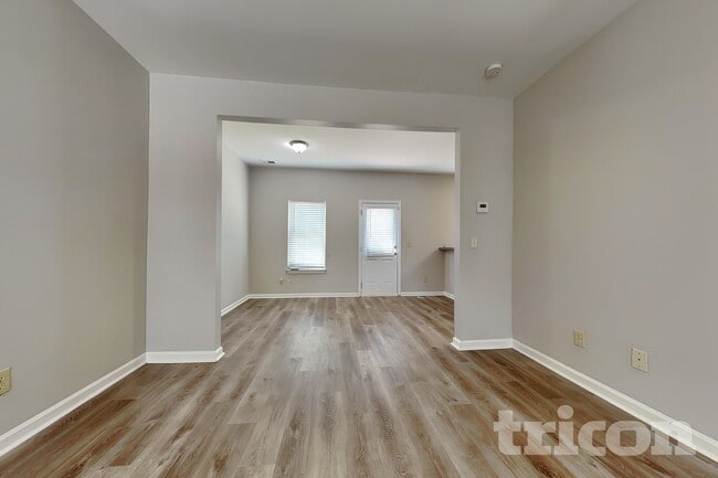 35 Wyndham Ct