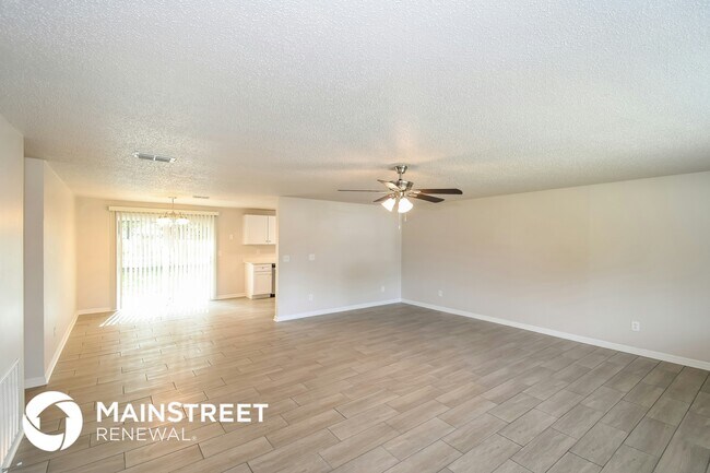 Photo - 2771 Winchester Ave