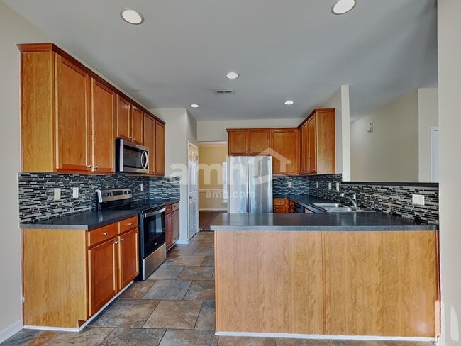 Photo - 6352 Hedgewood Ln