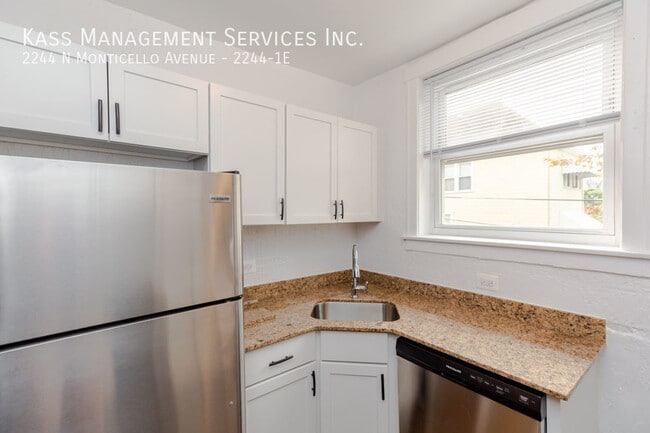 Building Photo - 2244 N Monticello Ave Unit 2244-1E