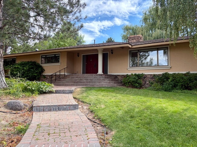 Photo - Lakeridge Shores Home!
