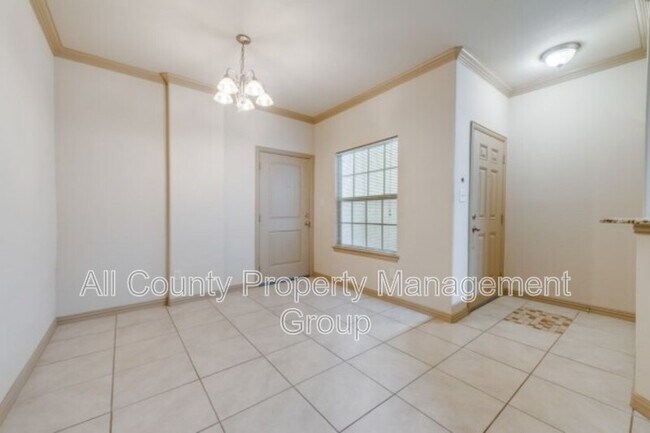 1579 Cozy Dr