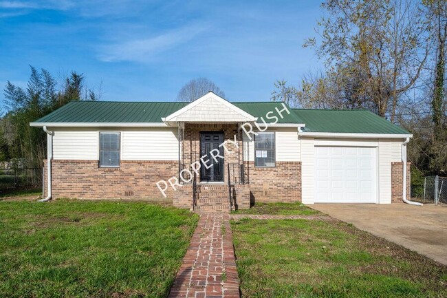 Building Photo - 1535 Myrt St Rental
