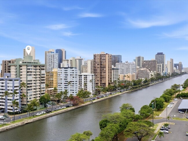 Photo - 2533 Ala Wai Blvd