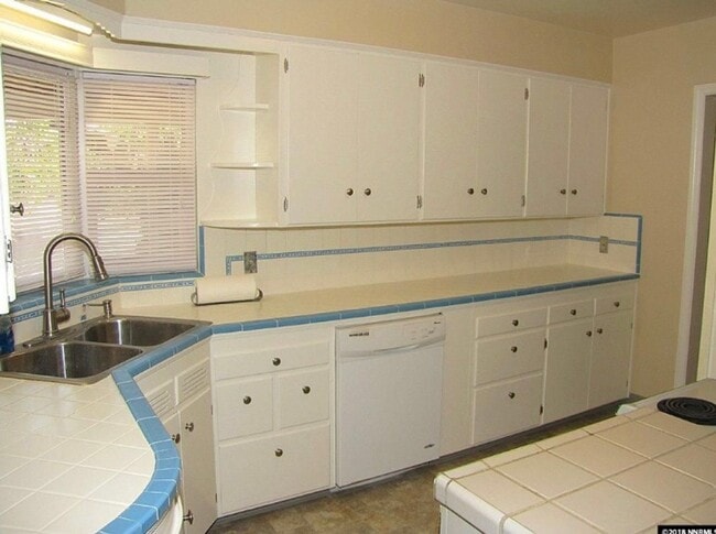 Photo - Available Mid-April – Beautiful 3 Bedroom Home on Hunter Lake Drive