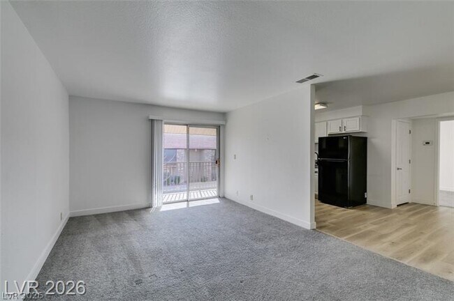 Photo - 5260 River Glen Dr Unidad 268