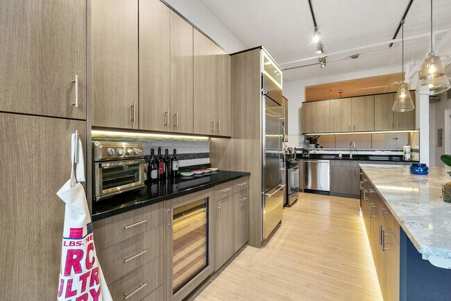 Photo - 290 Market St