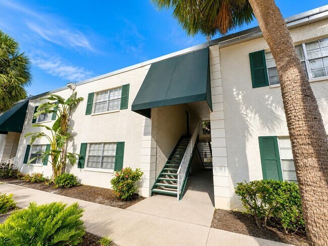 Building Photo - 4325 Aegean Dr Unit 202B