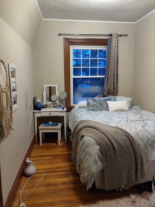 Building Photo - 583 Watertown St Unit 1 Rental