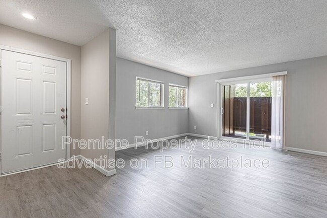 Photo - 8441 Kessler St
