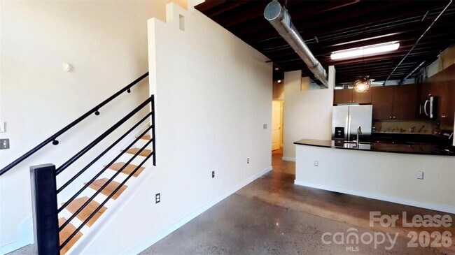 Photo - 800 Academy St