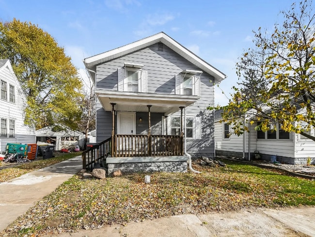 Building Photo - 3002 McKinley St Rental