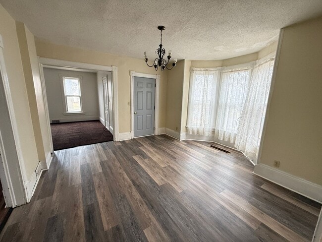 Photo - Spacious 3-Bedroom Single-Family Home-Near Hospital- Jackson, MI