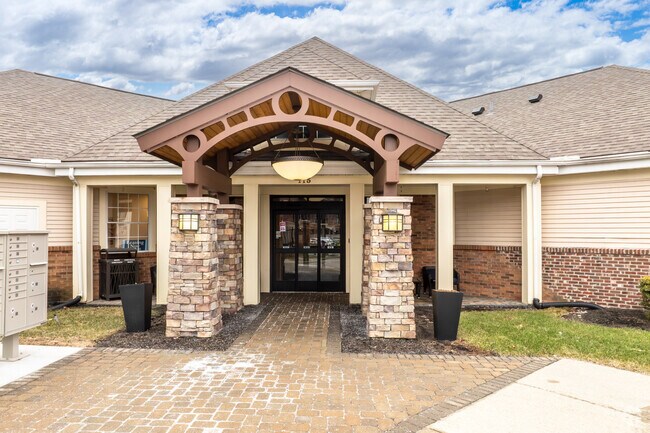 Clubhouse - ReVi Worthington