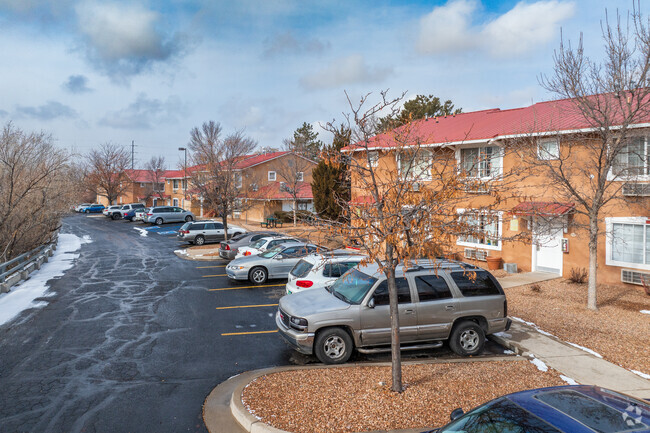 Building Photo - Santa Fe Suites Rental