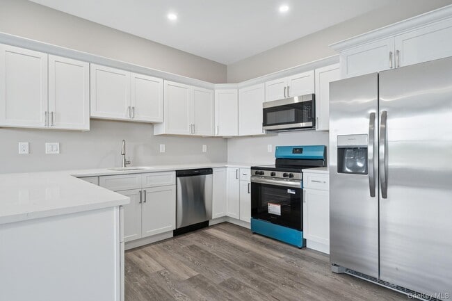 Photo - 153 Greenwich Ave Unit 205