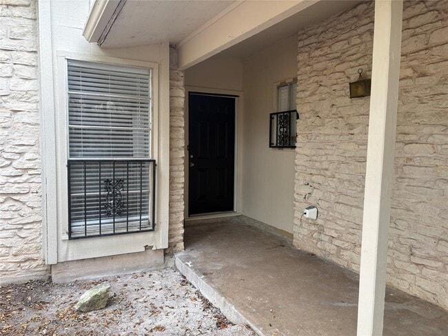 Photo - 11913 Rennalee Loop