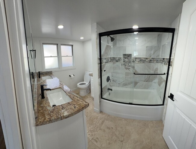 Photo - !!! OPEN HOUSE !!! - Every Sunday and Wednesday from 3:00pm to 7:00pm Unit 15