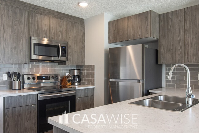 Building Photo - 3073 Coughlan Ln SW