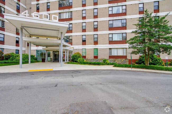 Building Photo - Marvelous 2 Bed Condo in Alexandria Virginia! Unit 708