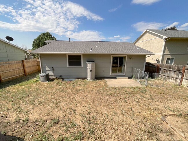 Photo - 4375 Cassidy St
