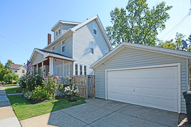 1649 Spring Garden Ave
