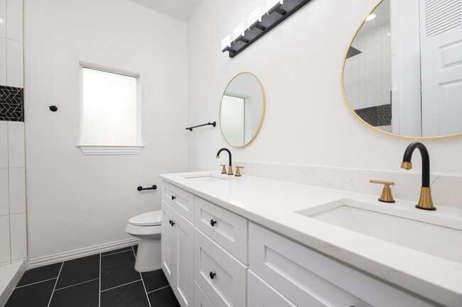 Photo - 1411 McKinley Ave