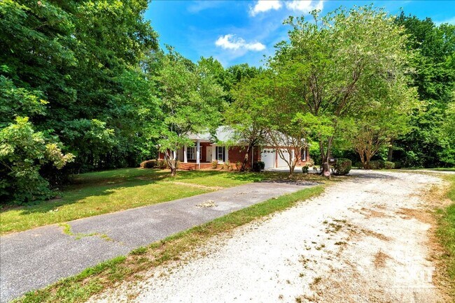 Photo - Amazing 4 Bedroom, 3 Bath Home With 2 Kitchens!