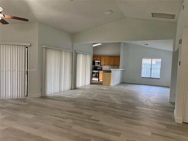 Photo - 6641 NW 52nd St