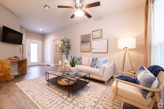 Photo - Live Rent-Free Up to 8 Weeks! Unidad CGL1