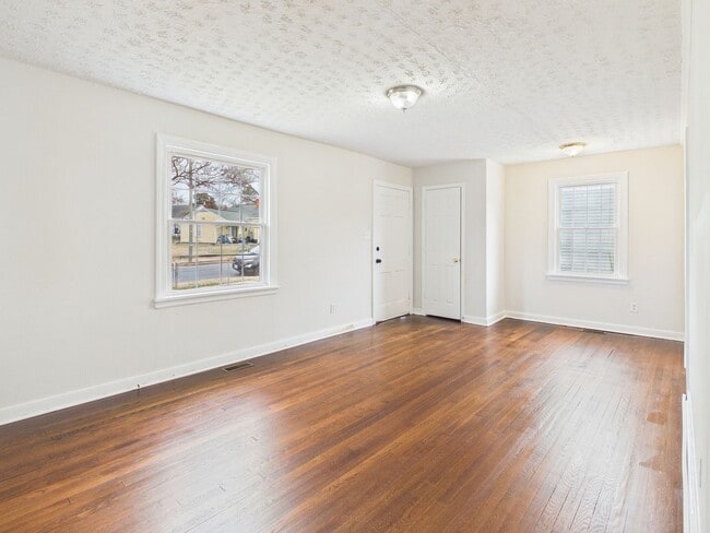 Photo - 2609 Harold Ave