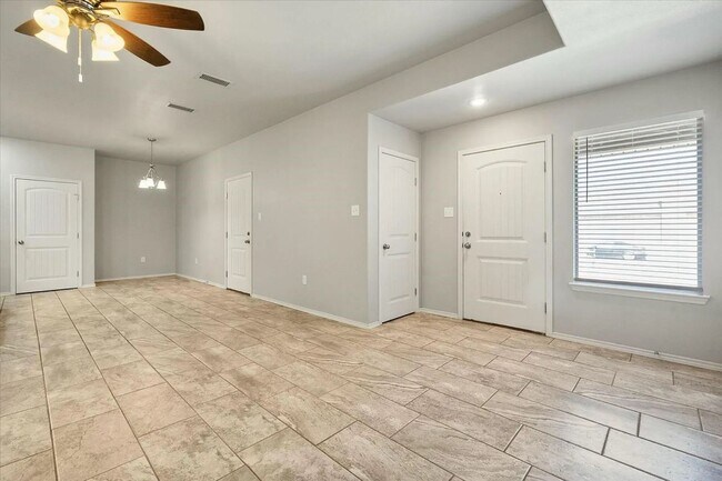 Photo - Your Perfect Rental Home Awaits! Short Ter...