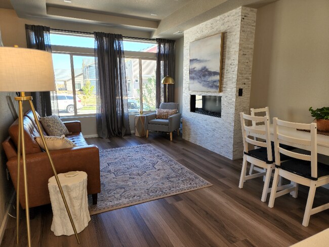 Photo - 7046 Silvergrass Dr