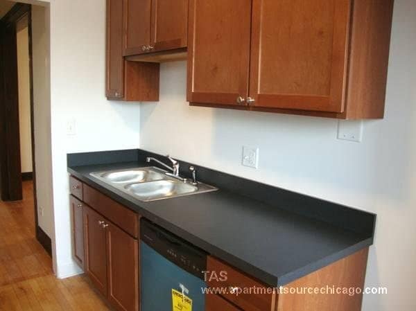 Photo - 1949 W Cuyler Ave Unit 3