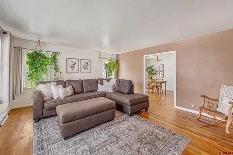 Photo - 735 Howard St
