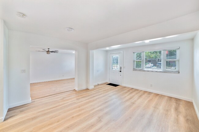 Photo - 4413 W Rogers Ave