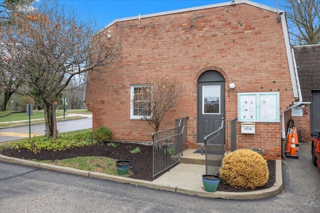 Photo - 4000 Gypsy Ln