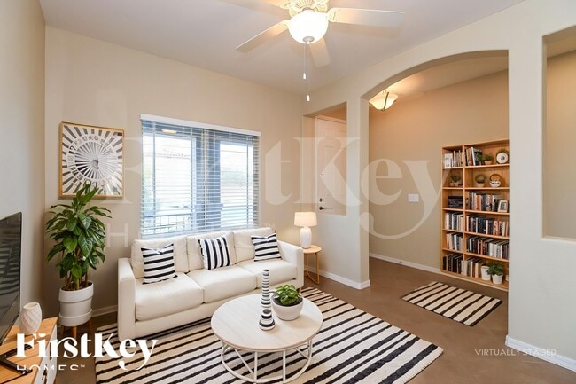 Photo - 625 W Mangrove Rd