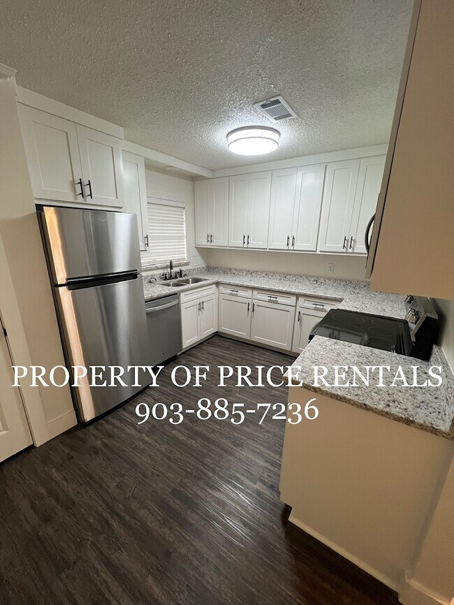 Kitchen - 401 Locust St S Unidad B