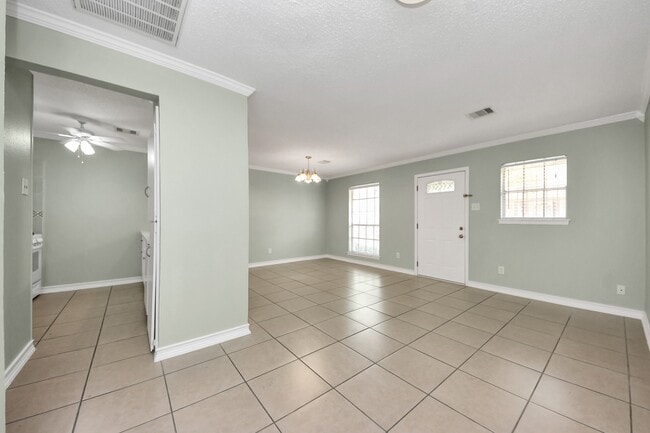 Photo - 44 W Tri Oaks Ln Unit 44