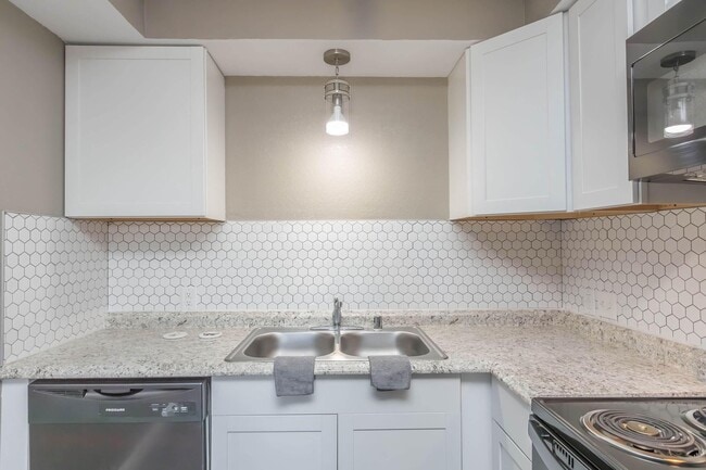 Fountain Lake Apartments
