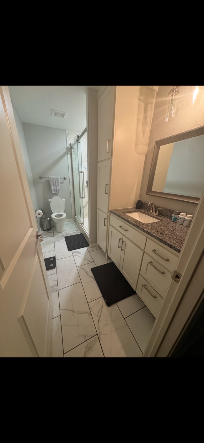 Photo - 235 Turnberry Ct