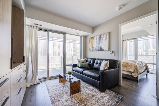 Photo - 555 Yonge St Unit SI ID1513138P