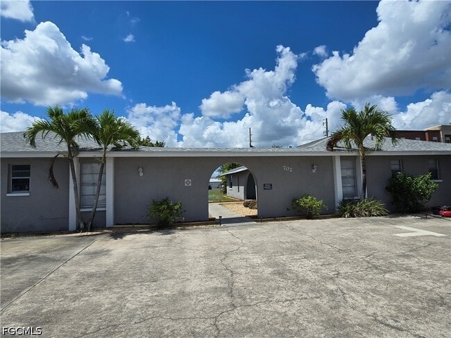 Photo - 702 SE 47th St