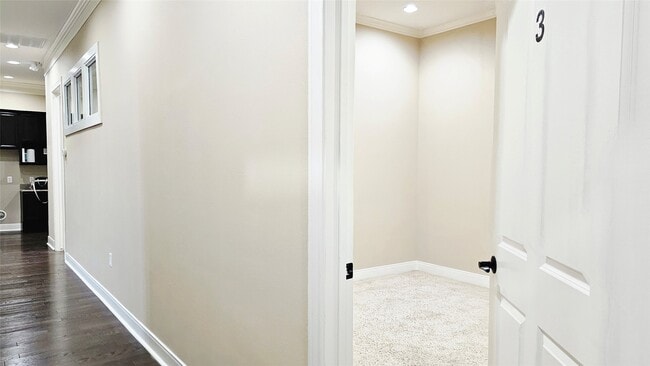 Building Photo - 4501 Cartwright Rd