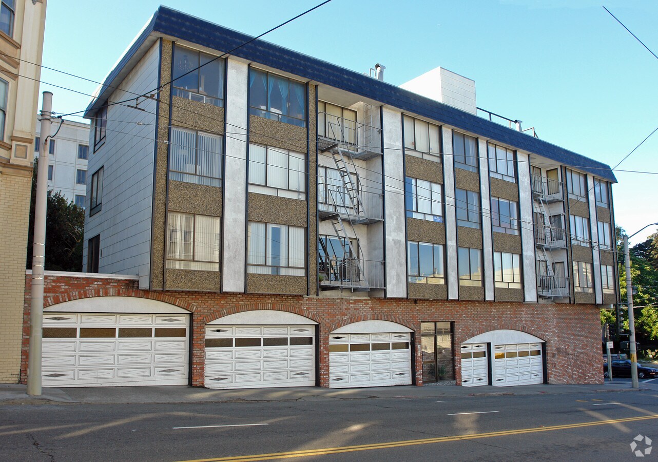 Photo - 2277 Fulton St