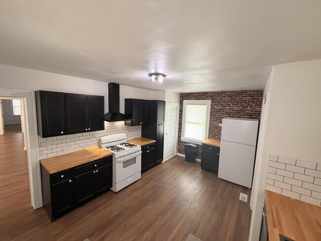 3142 W 33rd St